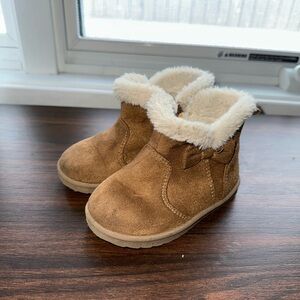 Wonder Nation Tan Kids Boots with Faux Fur